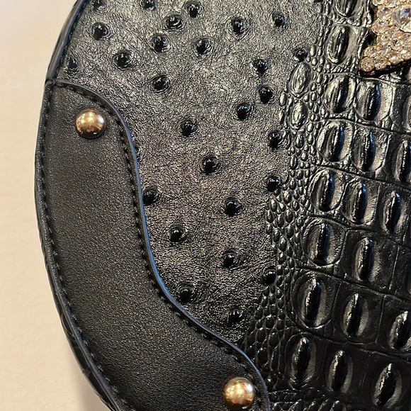 Round Vegan Leather Ostrich Print Bag With Big Rhinestone Butterfly - Picture 8 of 15